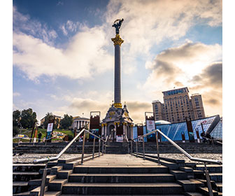 Plaza-de-la-Independencia-Kiev